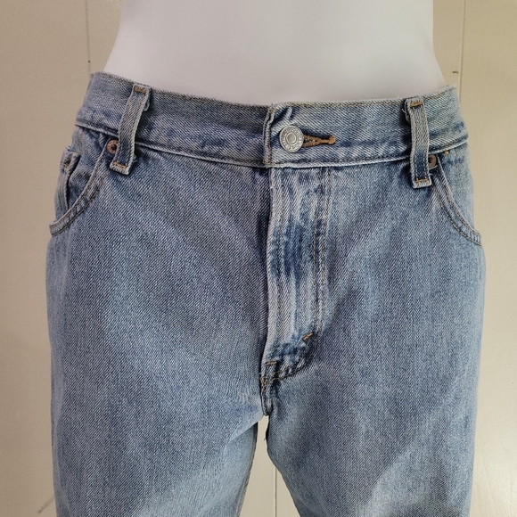 Levi 550 Classic Relaxed Tapered 30x28 Denim Light Wash Jeans Women VTG Sz 12S - Picture 3 of 9